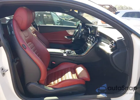 2017 Mercedes-Benz C 300 z USA, uszkodzony, nr VIN WDDWJ4JB7HF380581